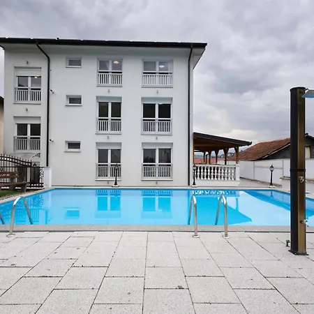 Lumina Apartment