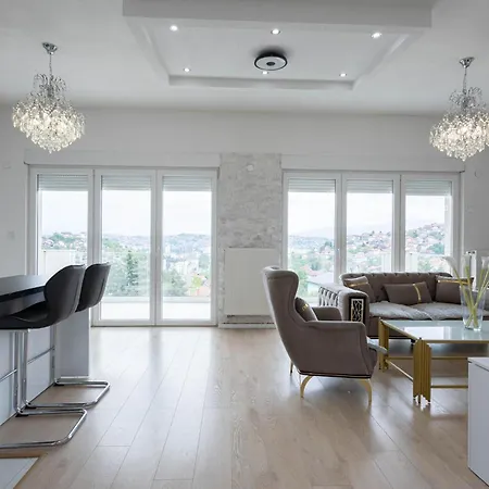 Lumina Apartment *