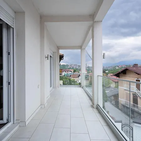 Lumina Apartment